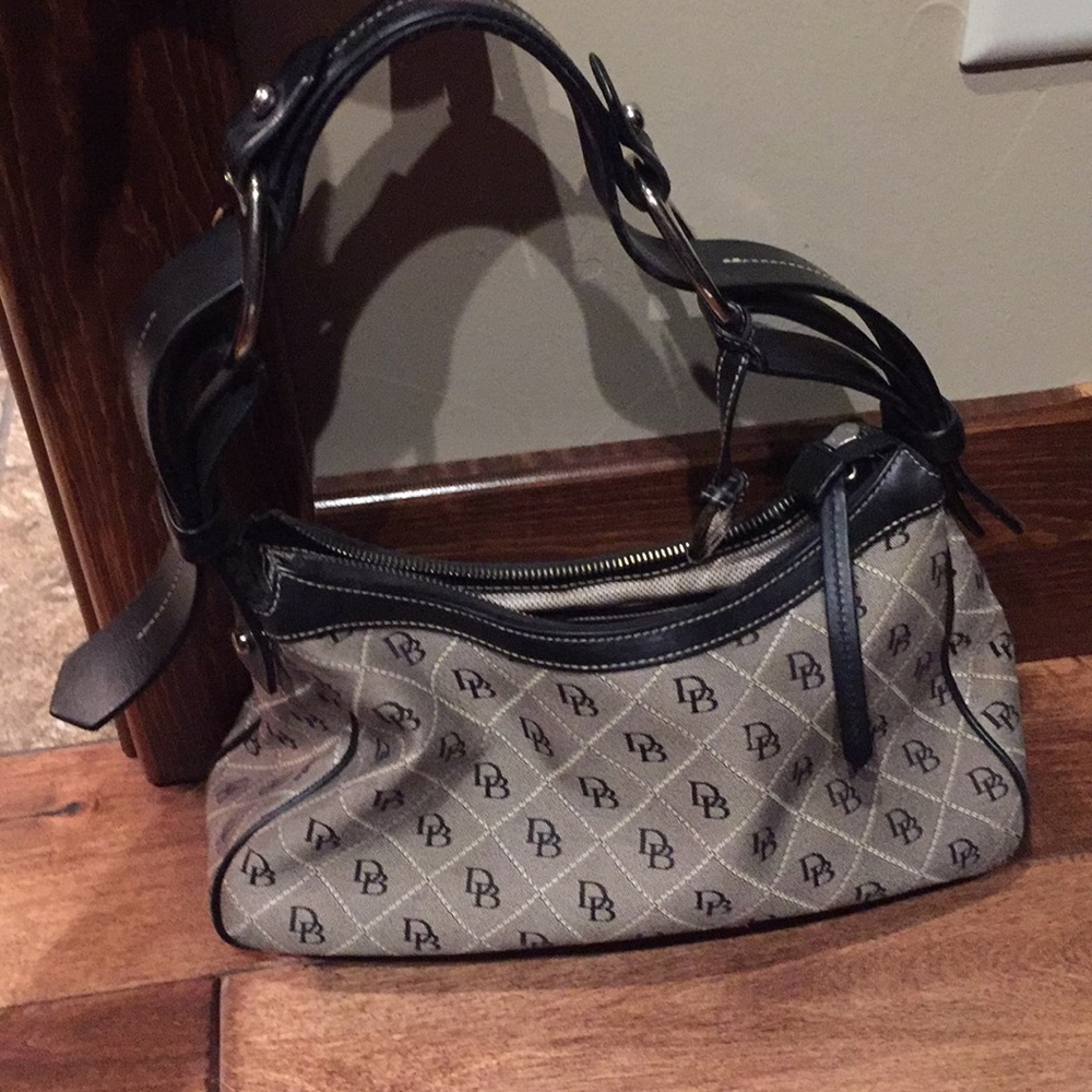 Dooney and Bourke purse